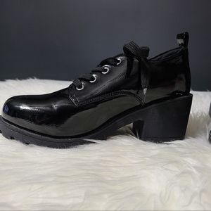 Women's shoes Dirty Laundry size 7.5. (Z1)